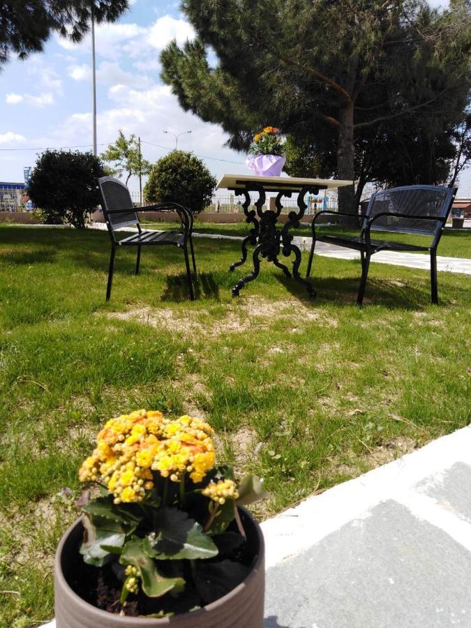 Cozy Apartments Komotini Bagian luar foto