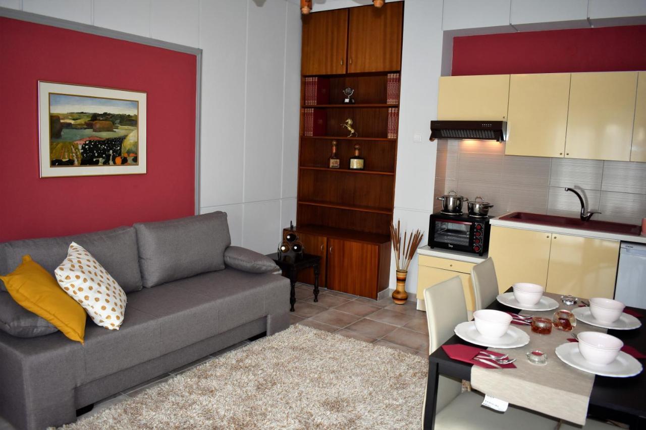 Cozy Apartments Komotini Bagian luar foto